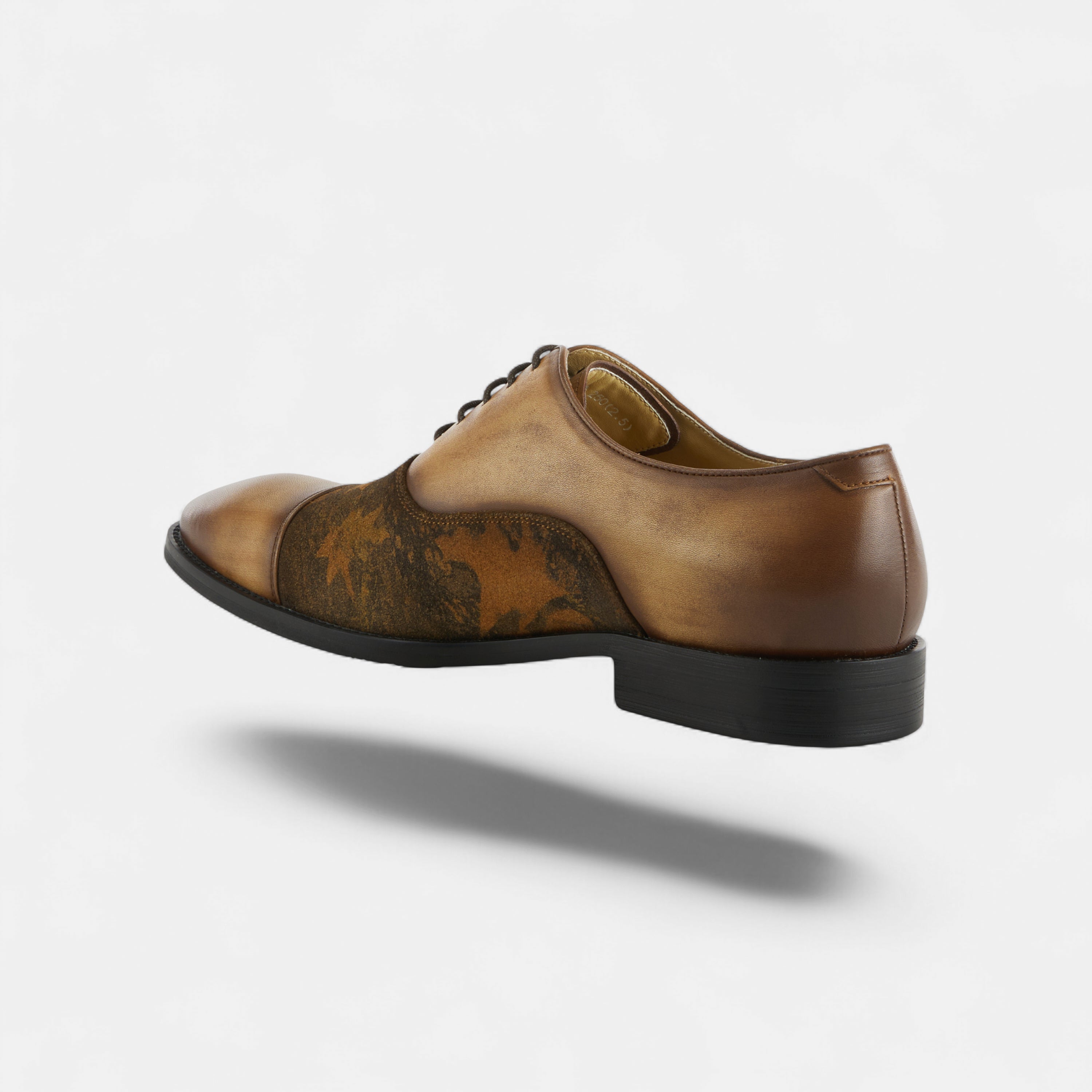 L'ARTISTE MEN CALDER CAMEL OXFORD SHOE