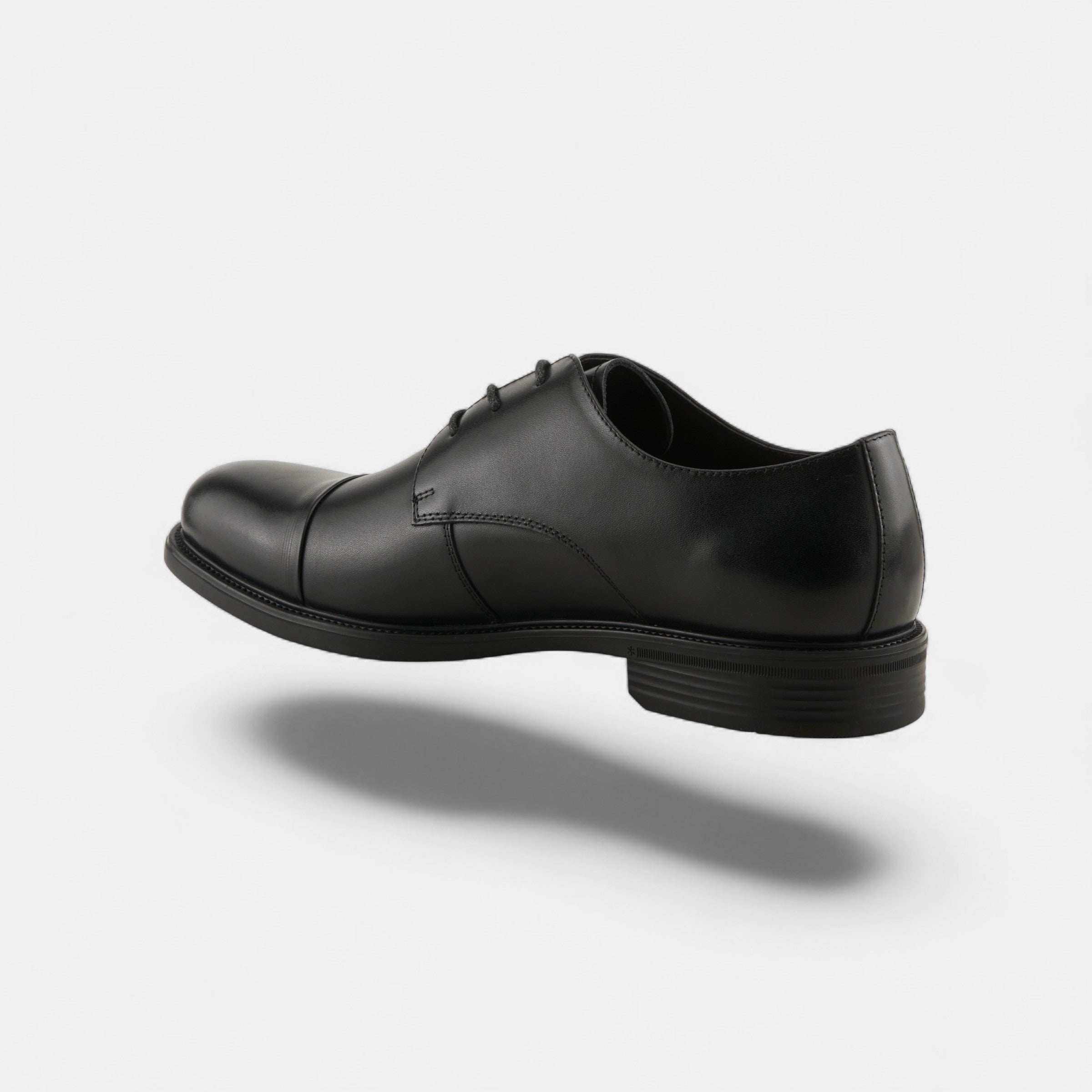 Spring Step Men Benel Black Leather Cap-Toe Oxford