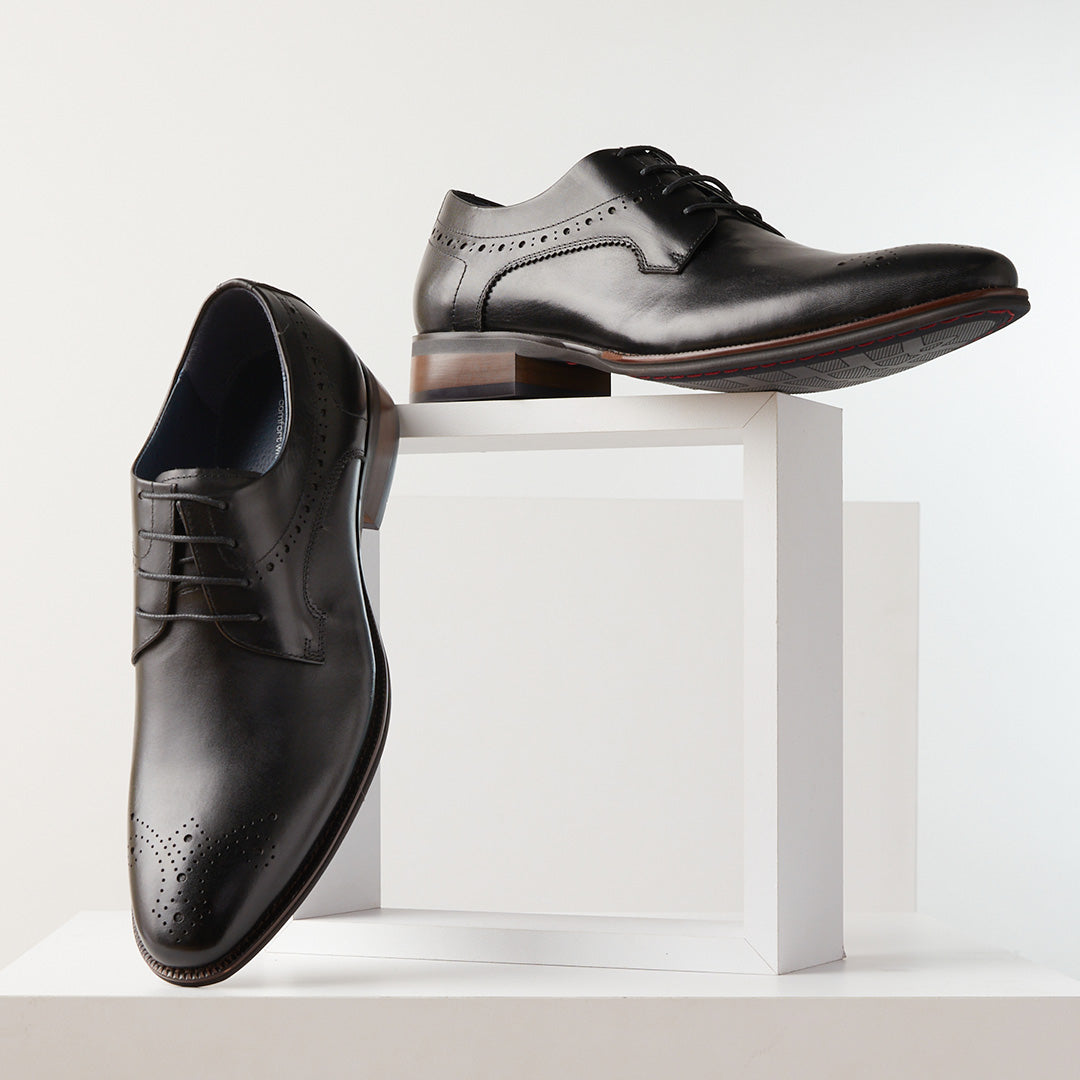 Charlie men's lace-up casual sneakers in Black